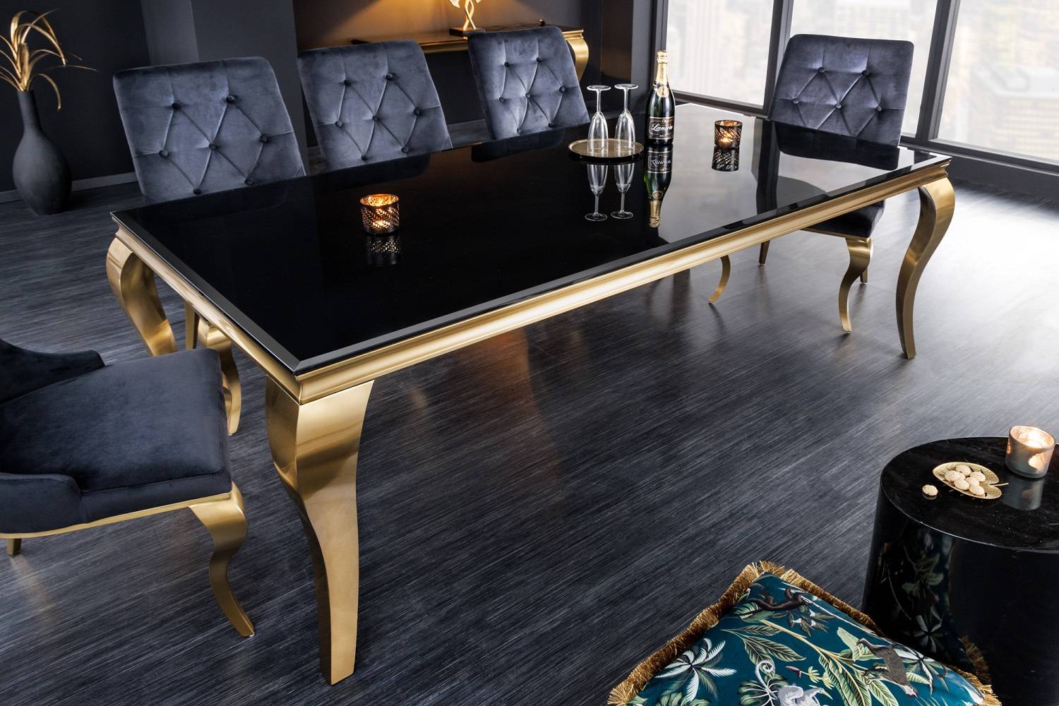 LuxD Designový jídelní stůl Rococo 200 cm černý / zlatý