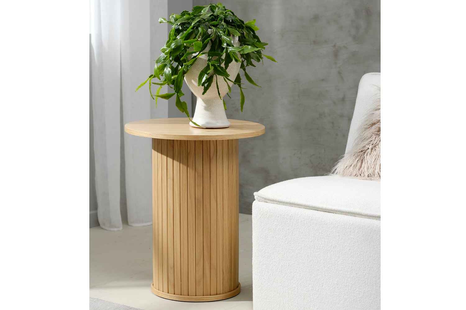 Furniria Designový odkládací stolek Vasiliy 50 cm přírodní dub