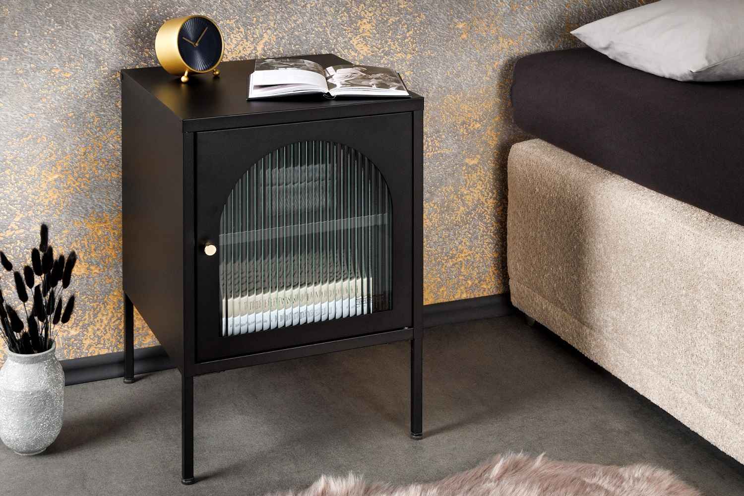 LuxD Designový noční stolek Taisiya 61 cm černý