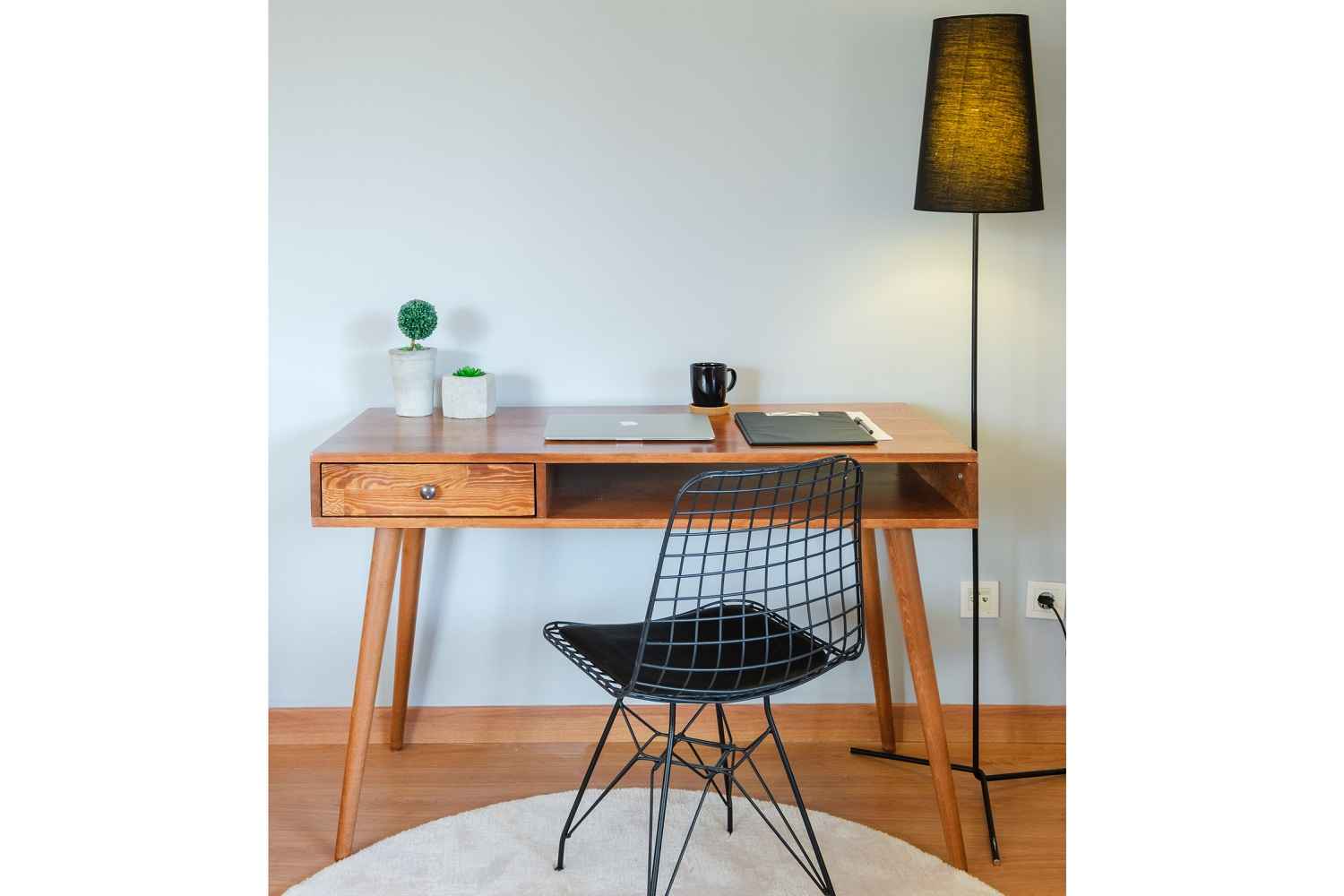 Designový psací stůl Josie 110 cm vzor ořech