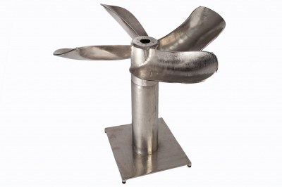 designovy-jidelni-stul-propeller-94-cm-strieborny-007