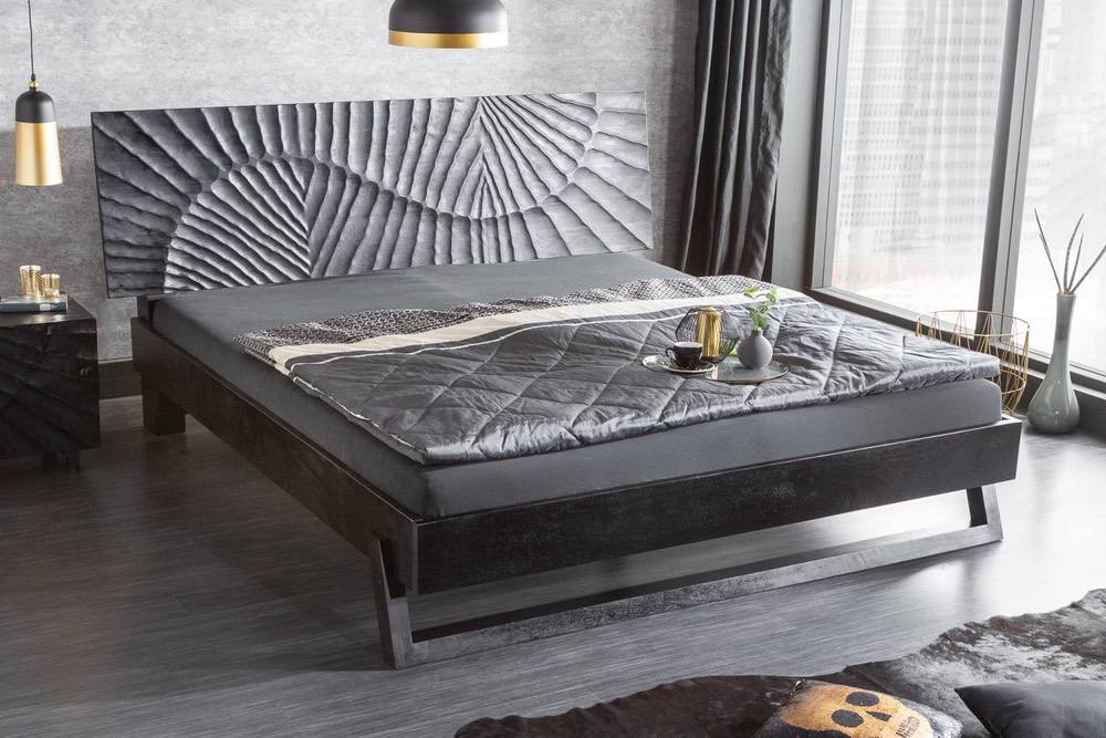 Stylová postel Shayla 180 x 200 cm černé mango
